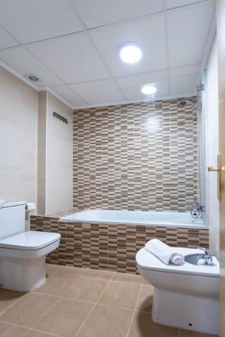 Amplio Apartamento 2 Dormitorios Cerca De La Playa Аликанте Экстерьер фото